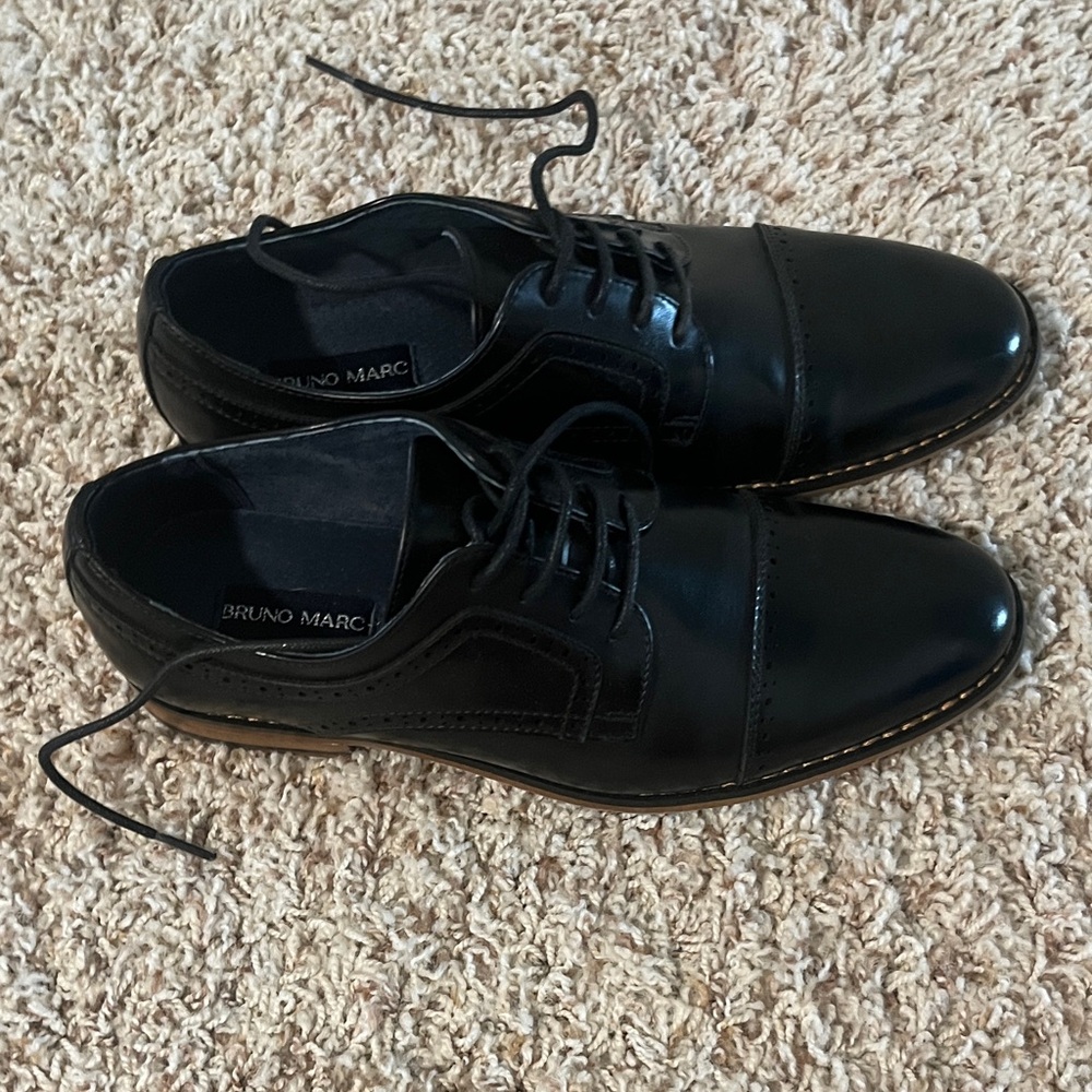 Boys Black Dress Shoes size 6